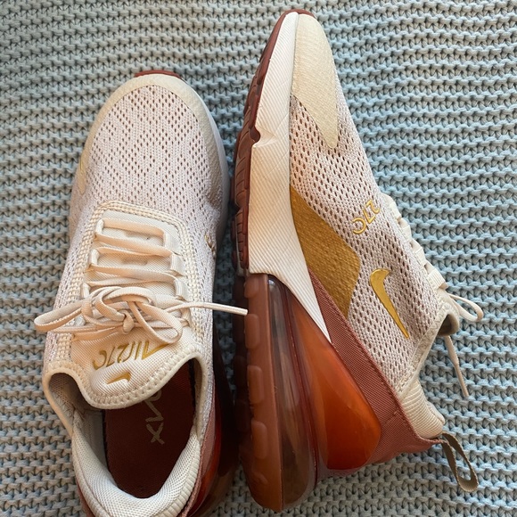 nike air 270 nude